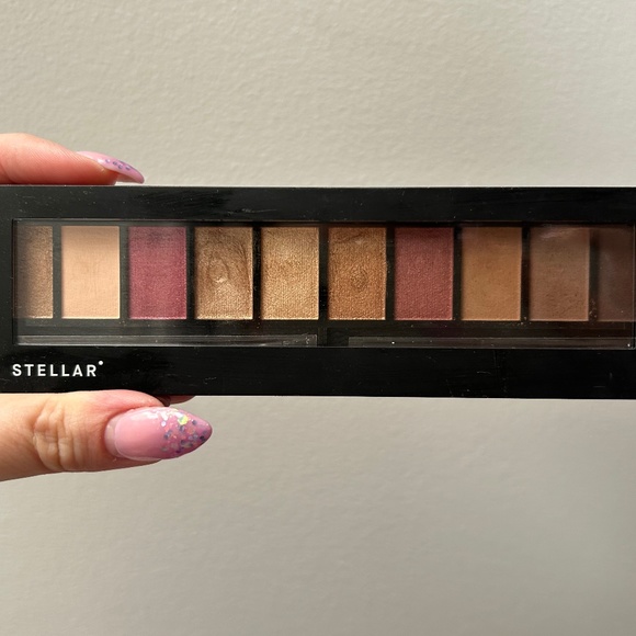 Stellar Eyeshadow Palette - Picture 2 of 2